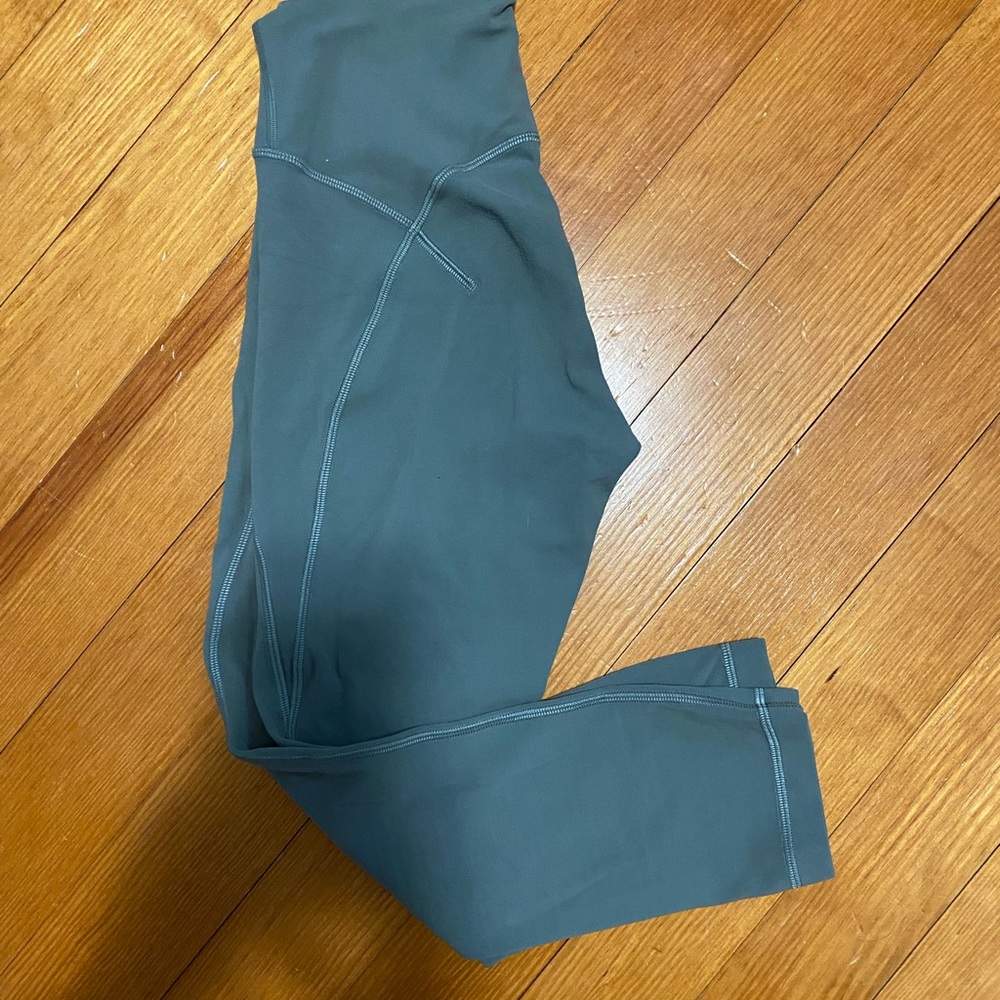 Lululemon leggings !!